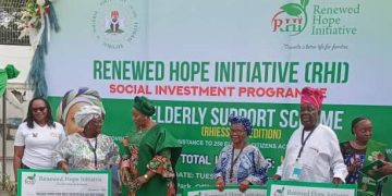 250 Senior Citizens In Lagos Benefit From First Lady, Oluremi Tinubu’s Elderly Support Scheme