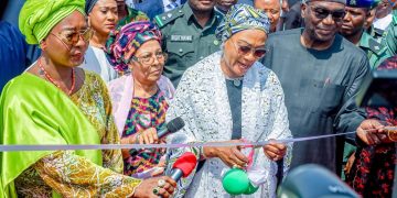First Lady Inaugurates Unity, Tanke Flyovers In Ilorin