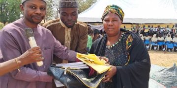 700 Students Receives Free Educational Materials In Kwara