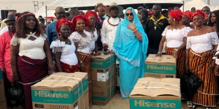 Senator Natasha Empowers Women In Delta State.