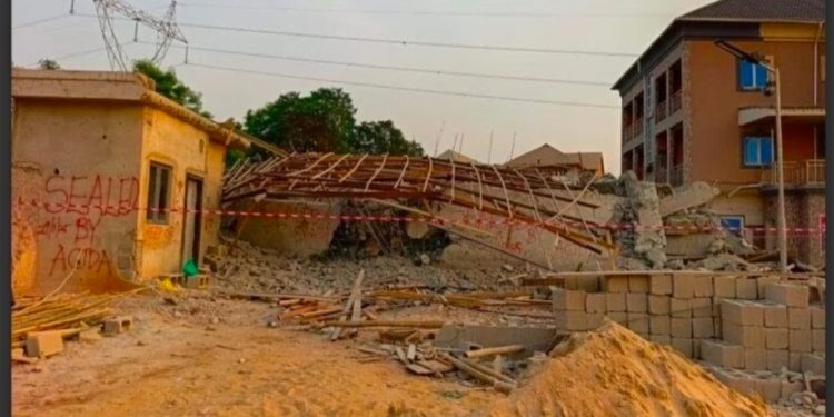 Scores Trapped As 3-Storey Building Collapses In Anambra