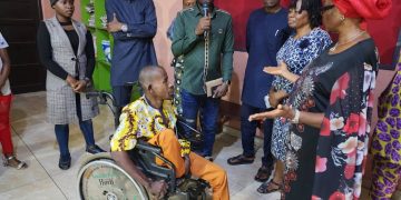 Abia First Lady Donate Cash, Foods To Orphanages and Destitute homes