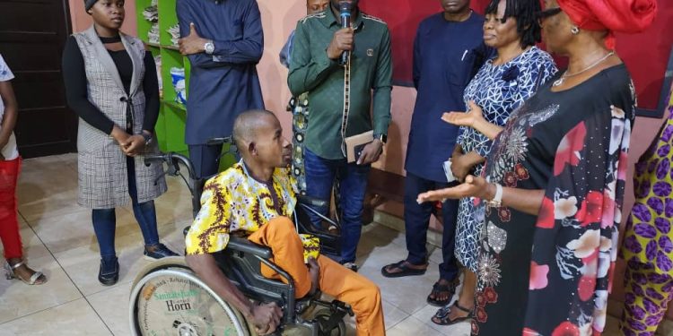 Abia First Lady Donate Cash, Foods To Orphanages and Destitute homes