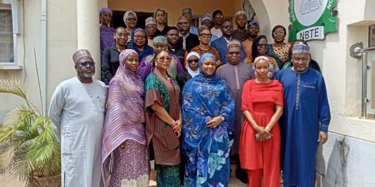 Federal Government Moves To Revitalize Textile Industry.