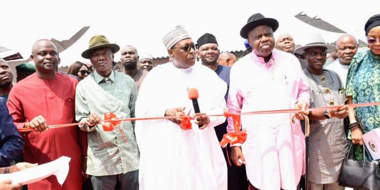 Health Minister Inaugurates Projects in Bayelsa..     ….Advocates States/FG Partnership In Funding Health Care Services In the Country