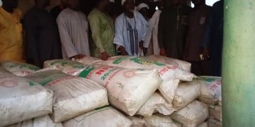 Farmers In Shonga Receives Relief Materials