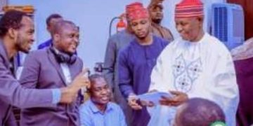 Kano Governor Receives 54 Medical, Pharmaceutical Postgraduate Students, Offers Employment