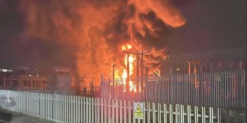 Power Outage Forces Heathrow Airport To Close All Day