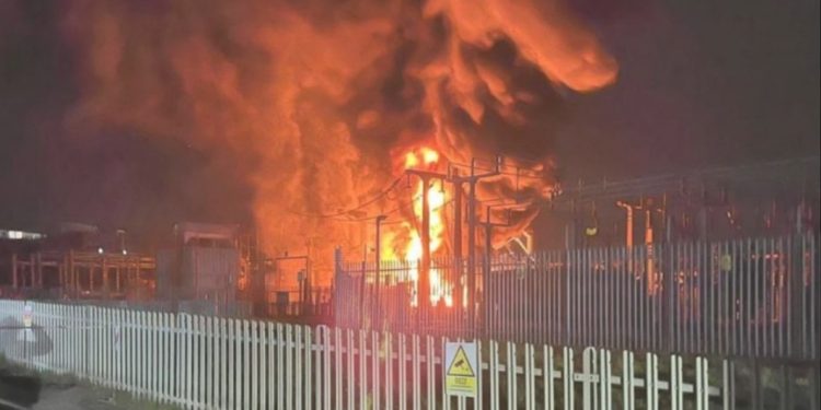 Power Outage Forces Heathrow Airport To Close All Day