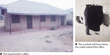 Protesting FCTA Workers Confront Wike’s Motorcade In Abuja