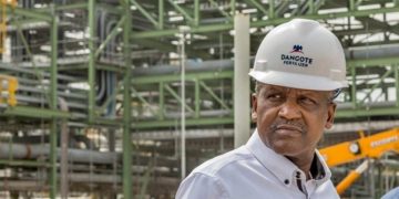 Petrol nears N1,400/litre as Dangote hikes price