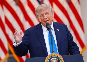 Trump signs bill authorising sweeping Russia sanctions