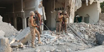 31 confirmed dead after attack at police HQ in Pakistan