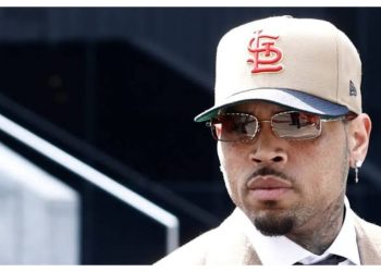 Chris Brown gets eight-month suspended prison sentence in UK